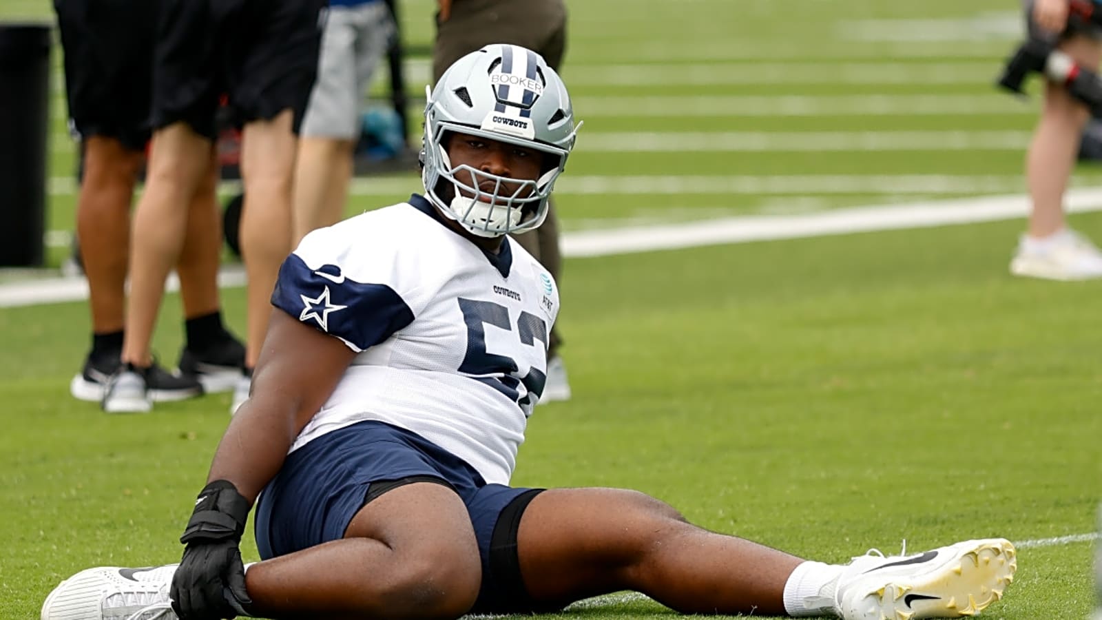 Dallas Cowboys&#39; first round rookie Tyler Booker shows his inner psycho in viral clip that perfectly describes him