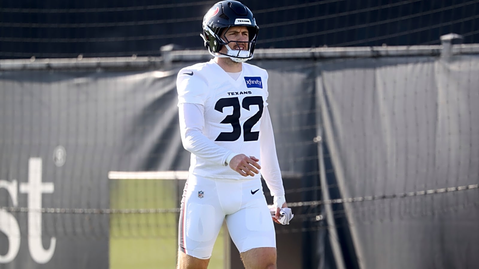 Packers make roster move by adding defensive veteran to 53-man group after surprising cutdown day decisions