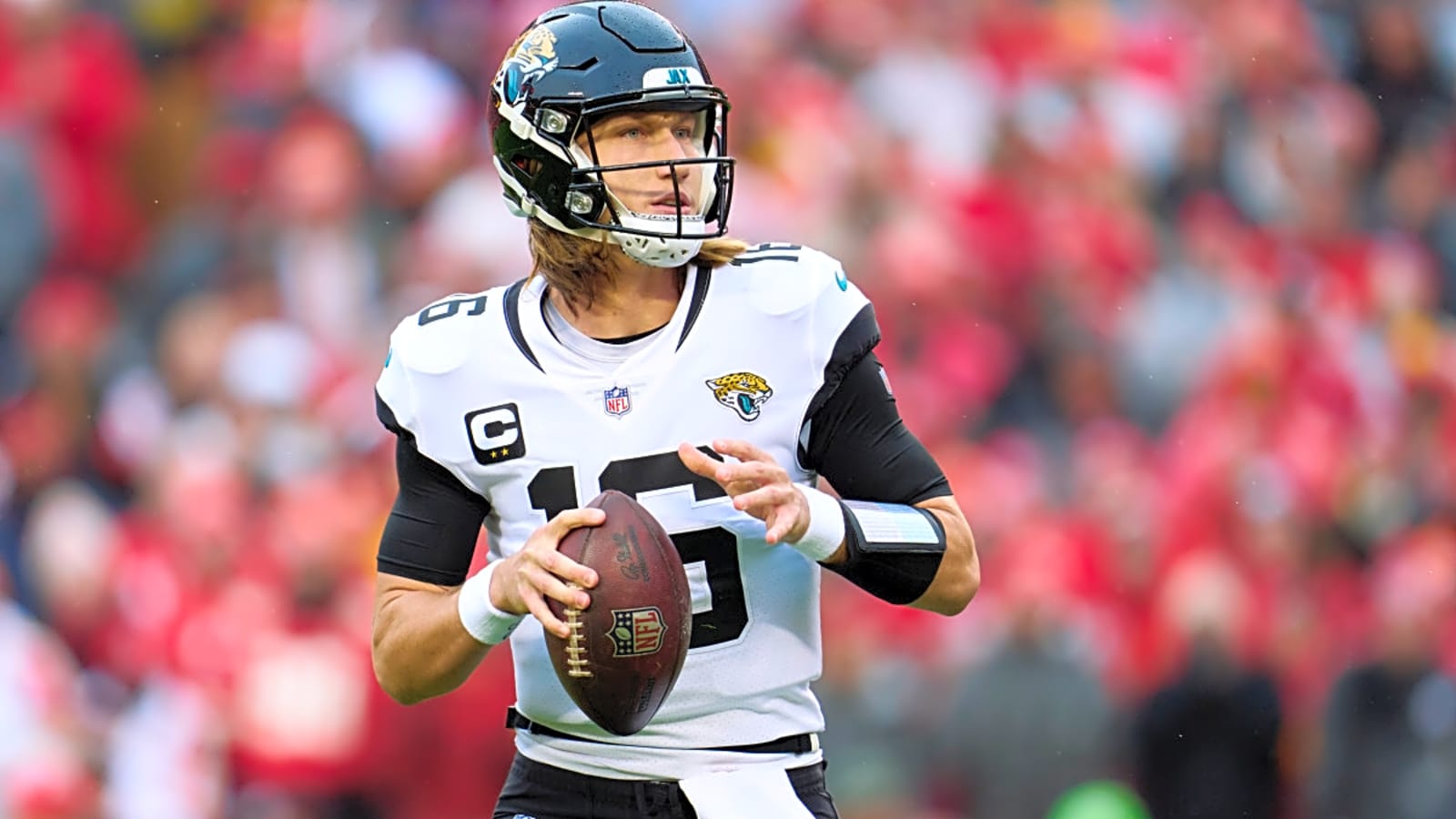 Trevor Lawrence Sends Blunt Message To Teammates Before 2025 Season