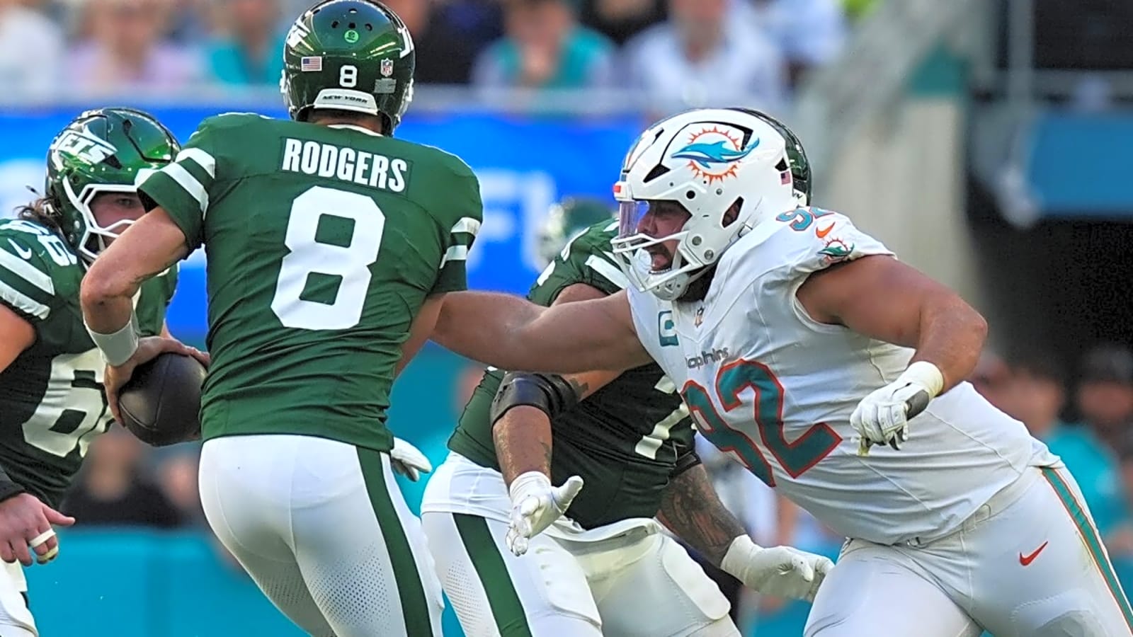 Former Dolphins teammate goes to bat for Zach Sieler as deserving of a raise as the anchor of Miami’s defensive front