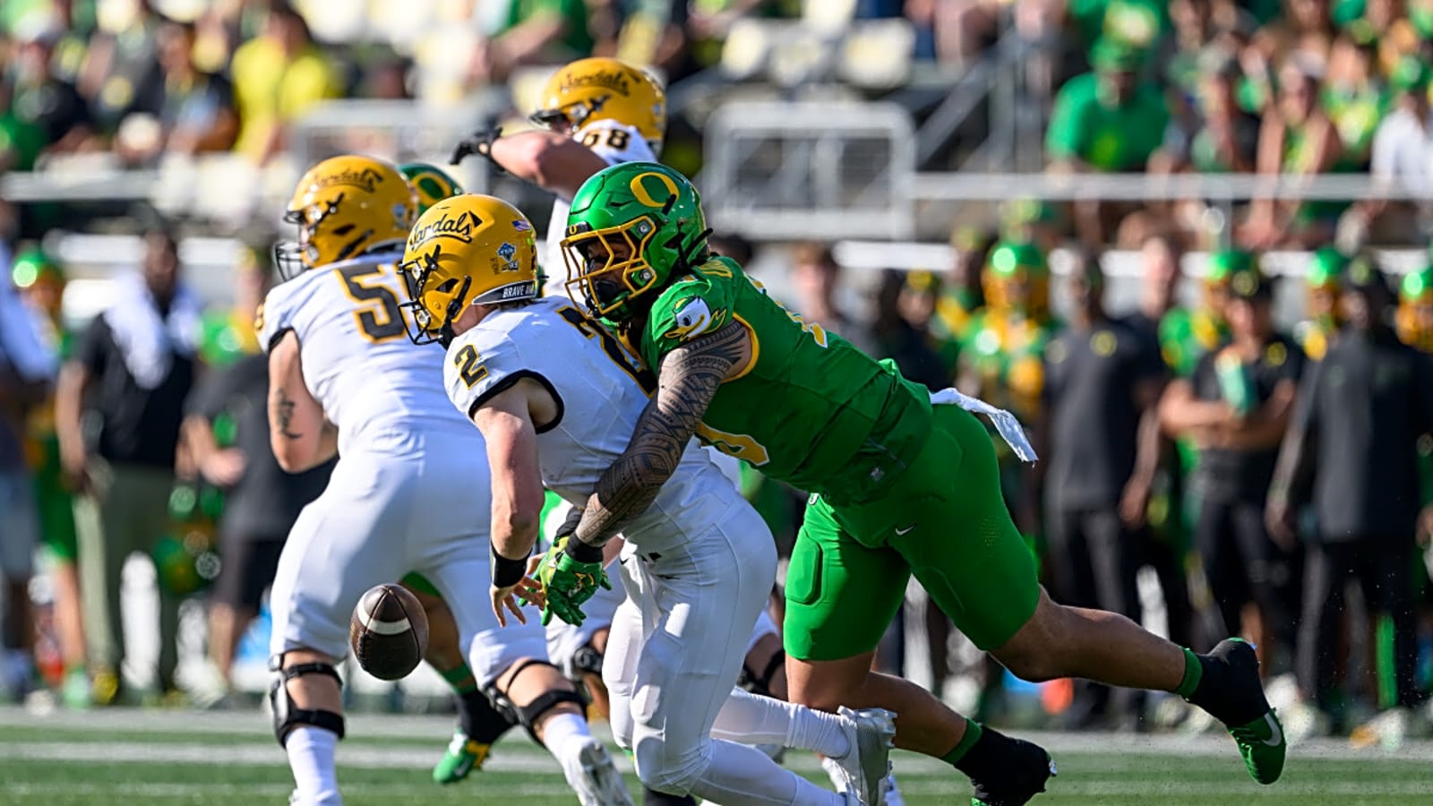 Patriots Predicted to Add Star Pass Rusher
