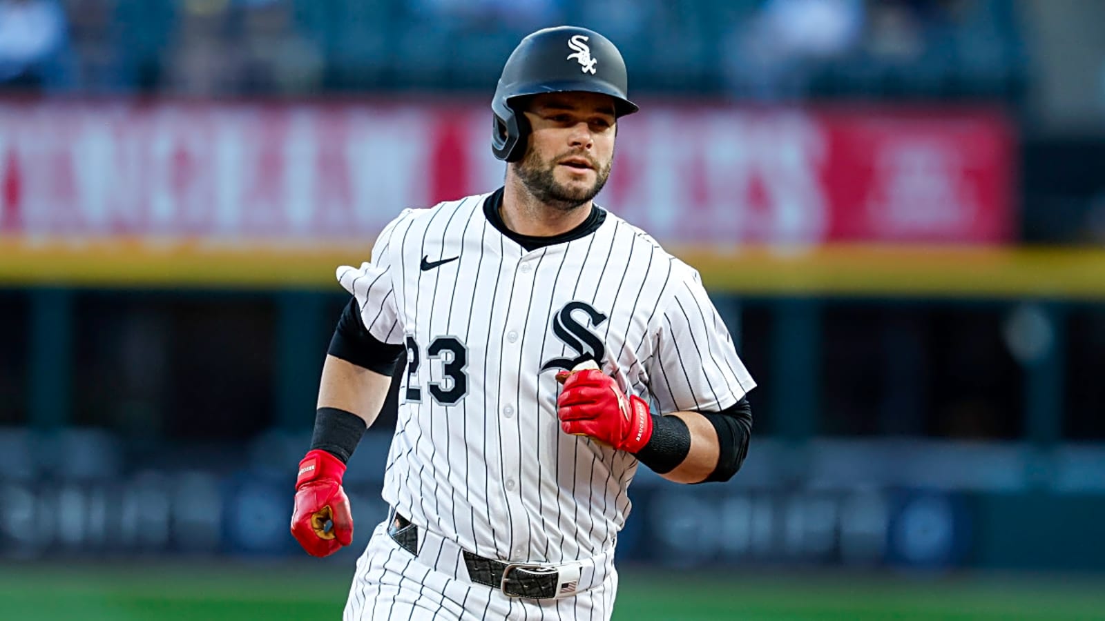 Andrew Benintendi Exits Game with Calf Tightness