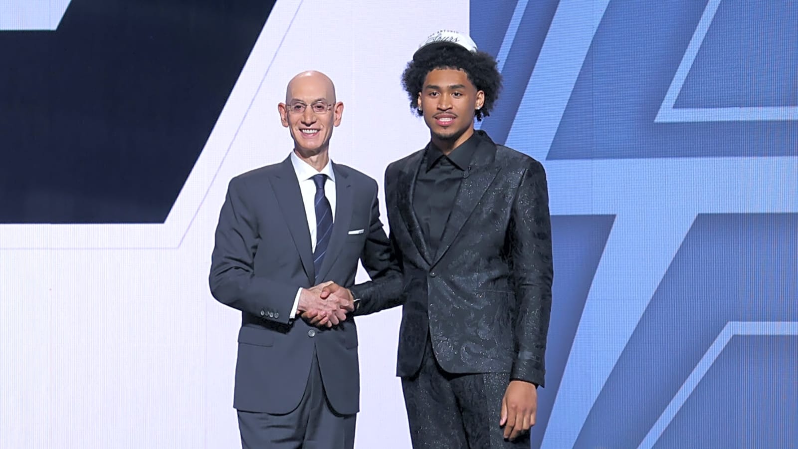 Ron Harper Sends Blunt Message With Son Dylan Harper In Line for $56 Million Rookie Contract