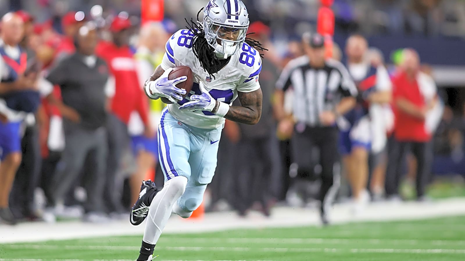 CeeDee Lamb, George Pickens respond to Cowboys fan’s ‘career season’ message
