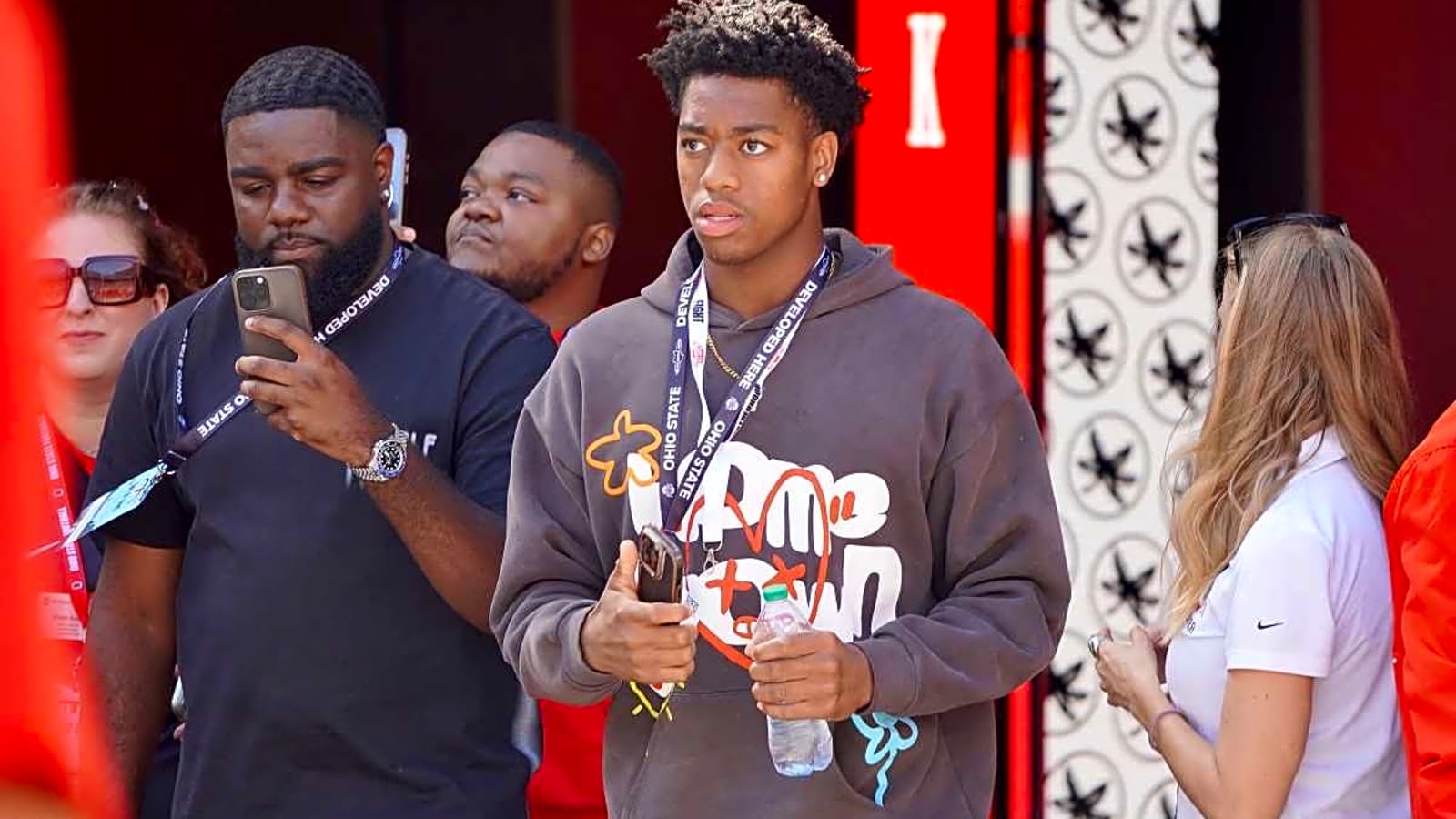 Elite 4-Star Recruit Names Which College Football Program Is WRU