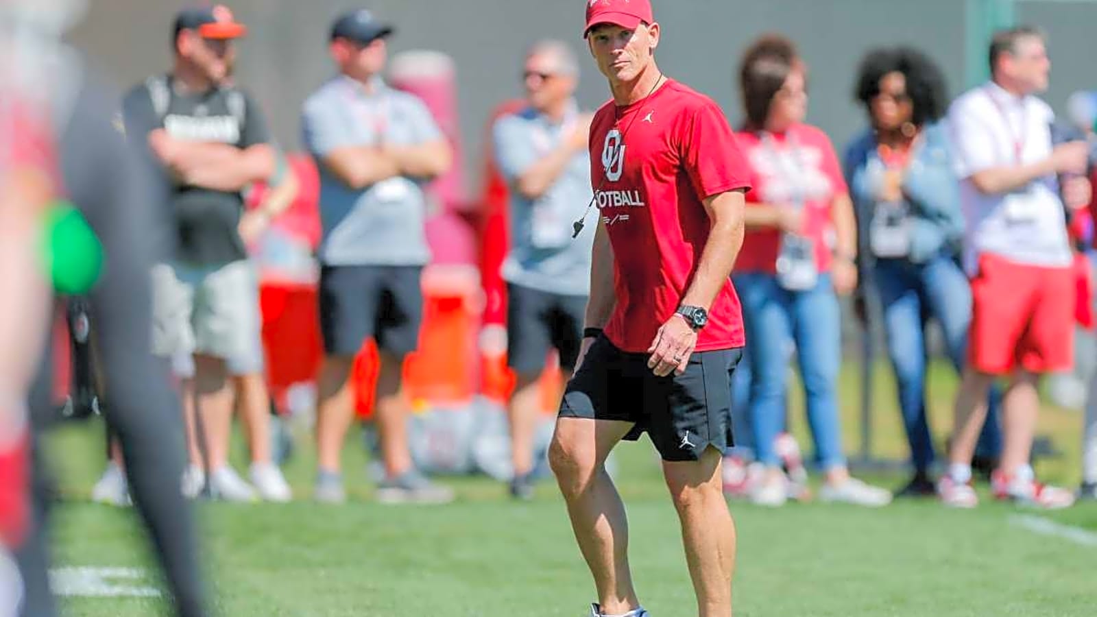 &#39;Nobody’s done it better&#39; - Sooners HC Brent Venables details one specific person who needs more praise