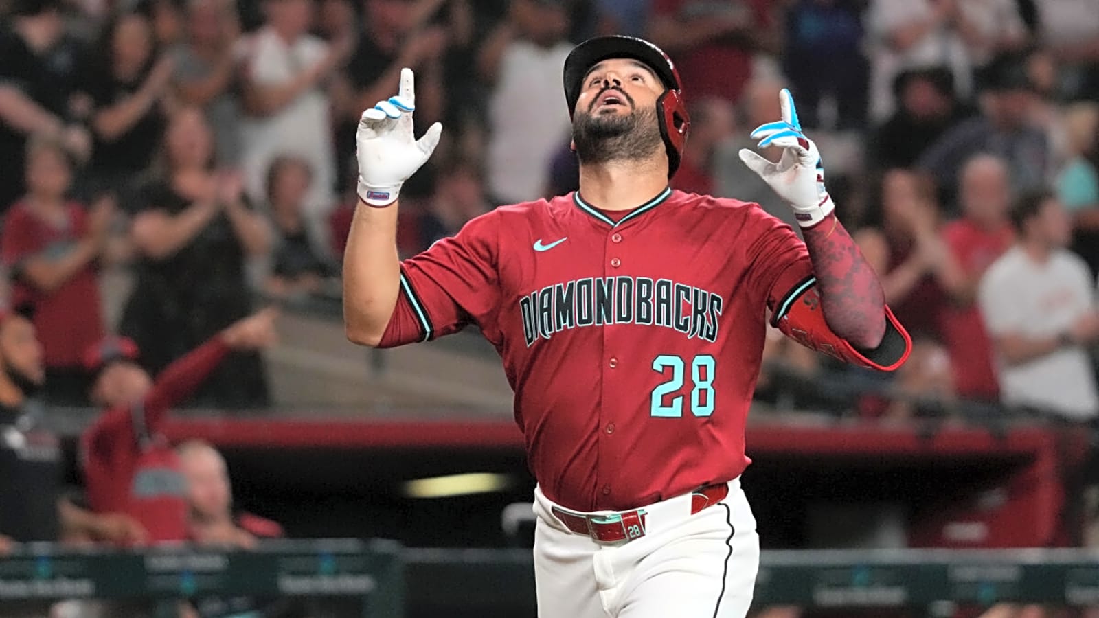 The Messy Little Secret Behind the Yankees’ Interest in Eugenio Suarez