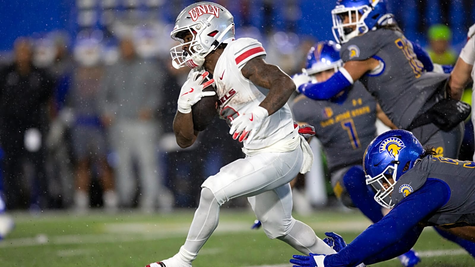UNLV vs Sam Houston Prediction, Game Preview & Betting Lines 2025