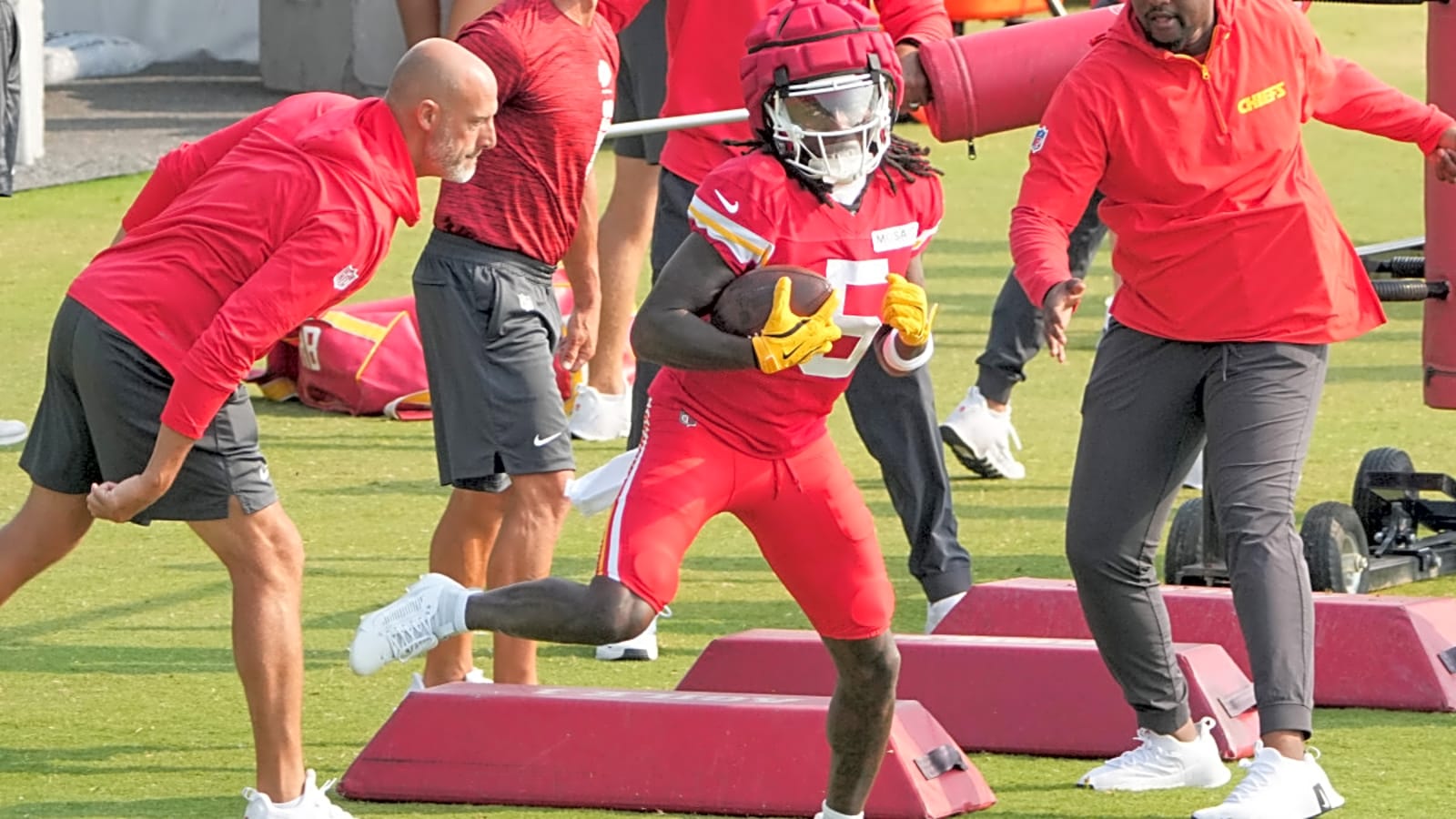 &#39;Hollywood&#39; Brown &#39;Grateful&#39; For Second Chiefs Chance