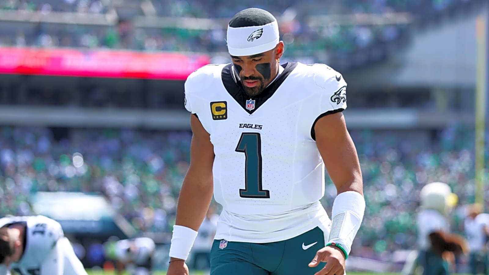 Eagles Make Jalen Hurts Decision After Injury Against Raiders