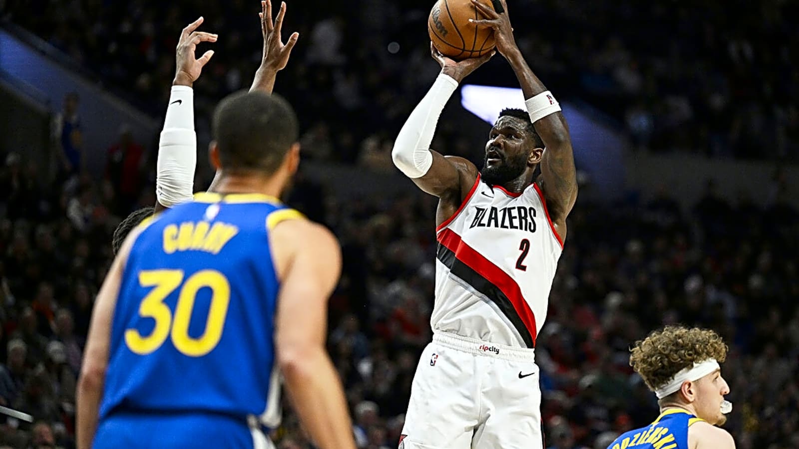 Warriors rumors: Golden State gave Deandre Ayton the stiff-arm