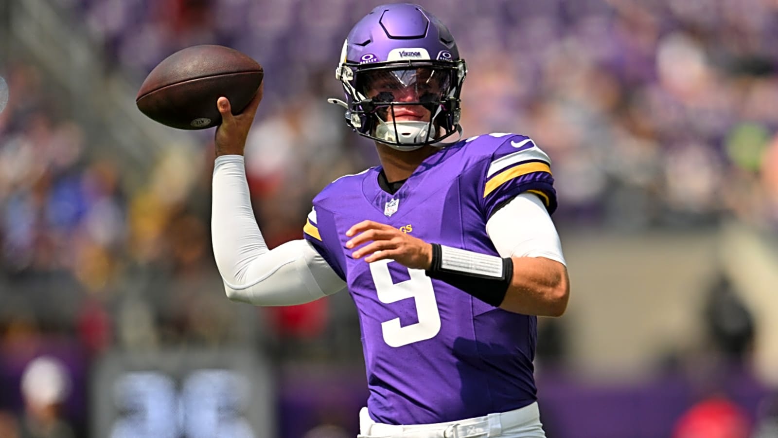 Vikings TE T.J. Hockenson sent a clear message about how he feels about QB J.J. McCarthy