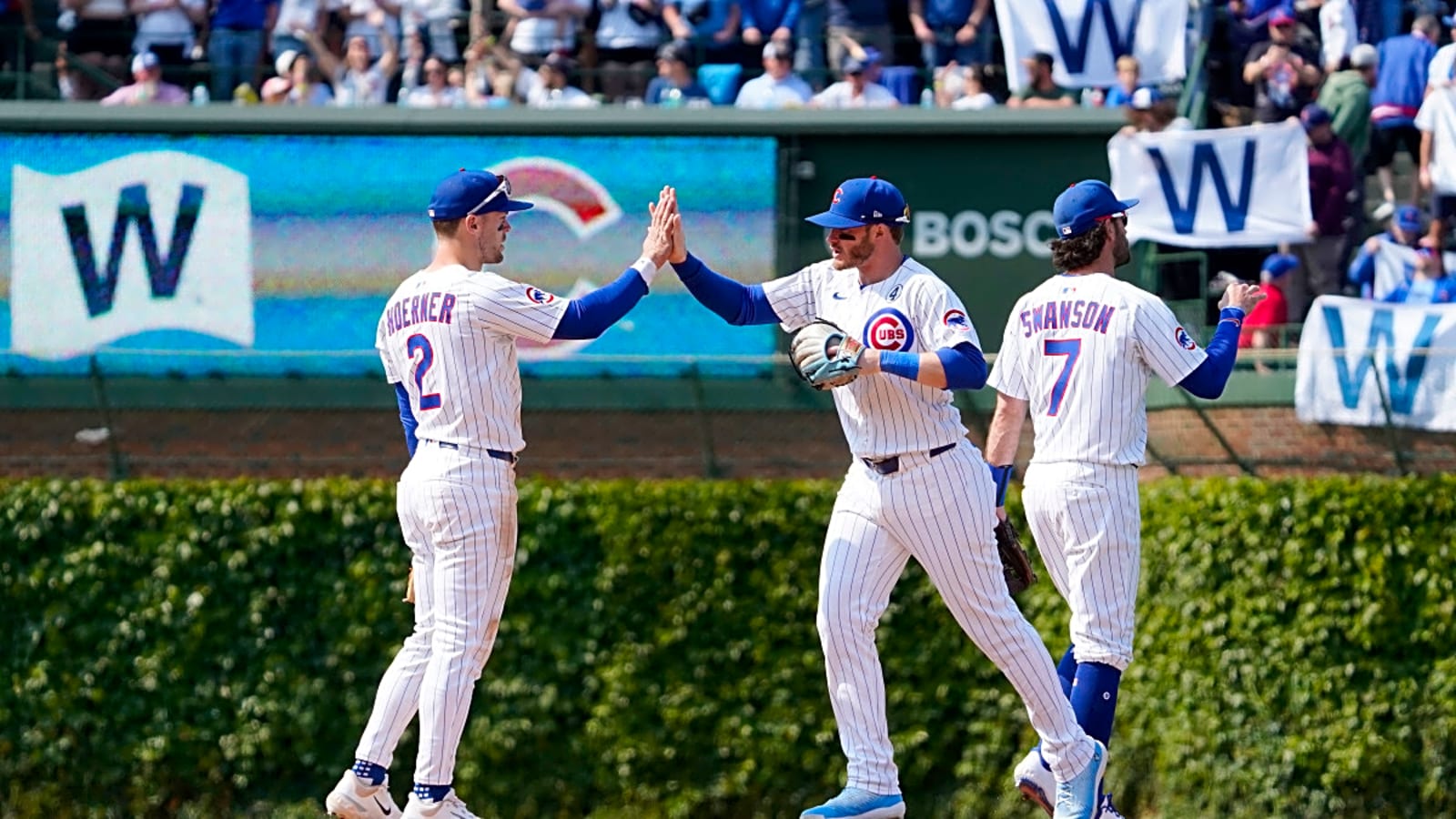 Early Runs, Excellent Pitching Help Cubs Secure Series Win