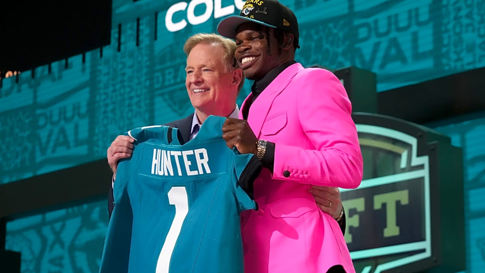 Travis Hunter Makes Big Personal Announcement on Friday