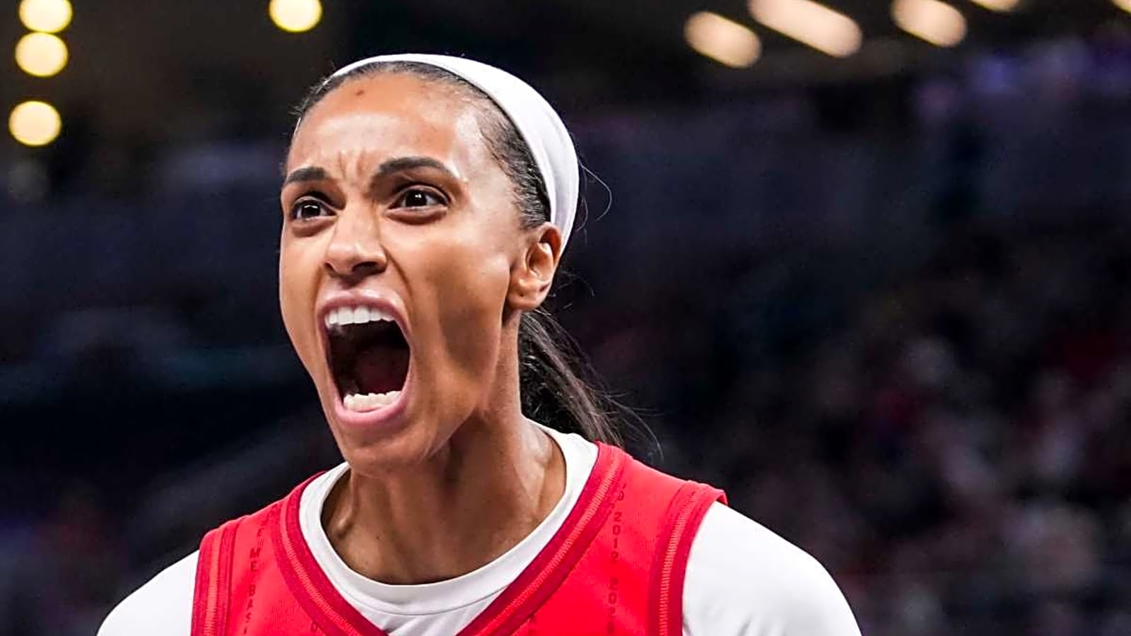 DeWanna Bonner Posts Six Words Amid Indiana Fever Exit News