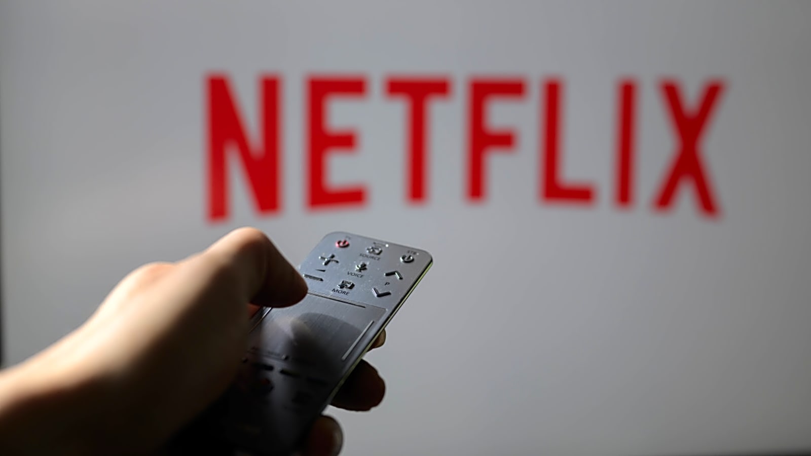Kevin Williamson’s Twisted Family Past Inspired Netflix’s Hottest Show