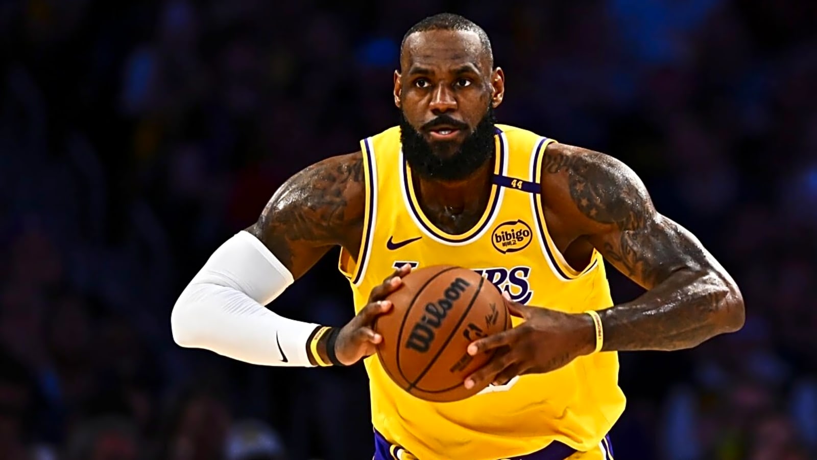 Lakers Reveals Playoff Roster; Two Players Become Ineligible