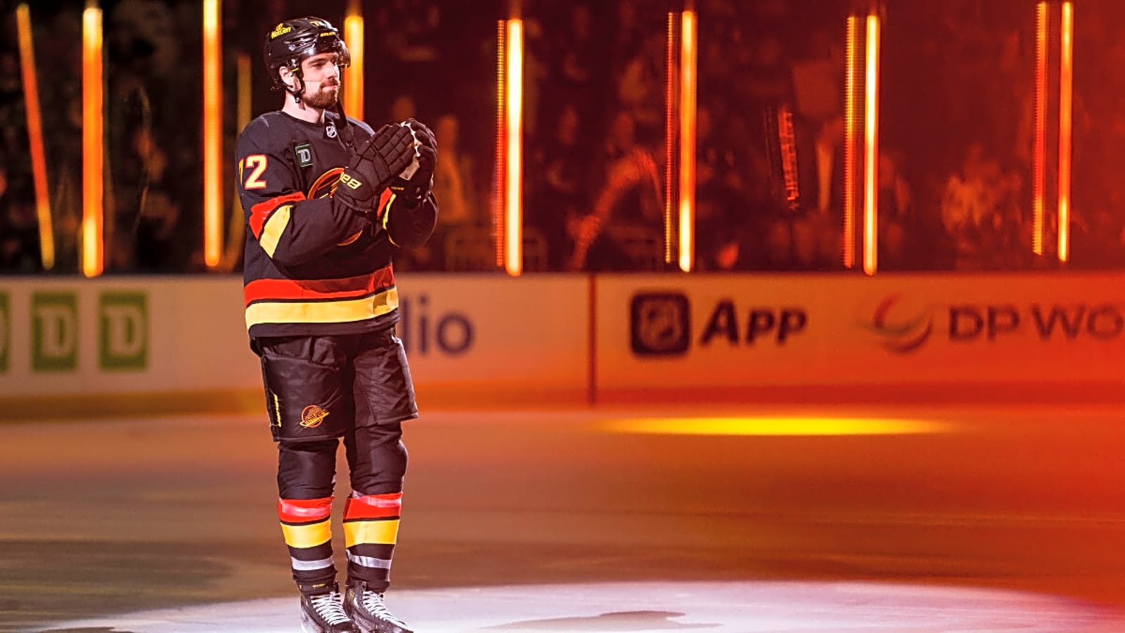 Flames Coach Addresses Unfortunate Filip Chytil&#39;s Puck-to-Head Moment
