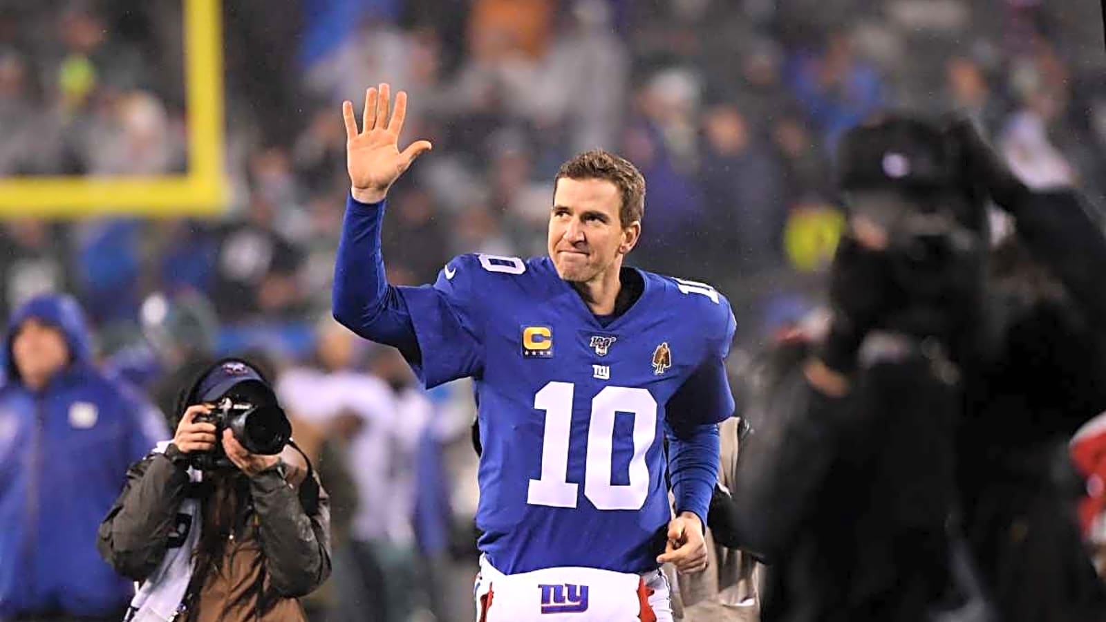 Eli Manning Pulls off Umpire Stunt at Yankee Stadium With Savannah Bananas