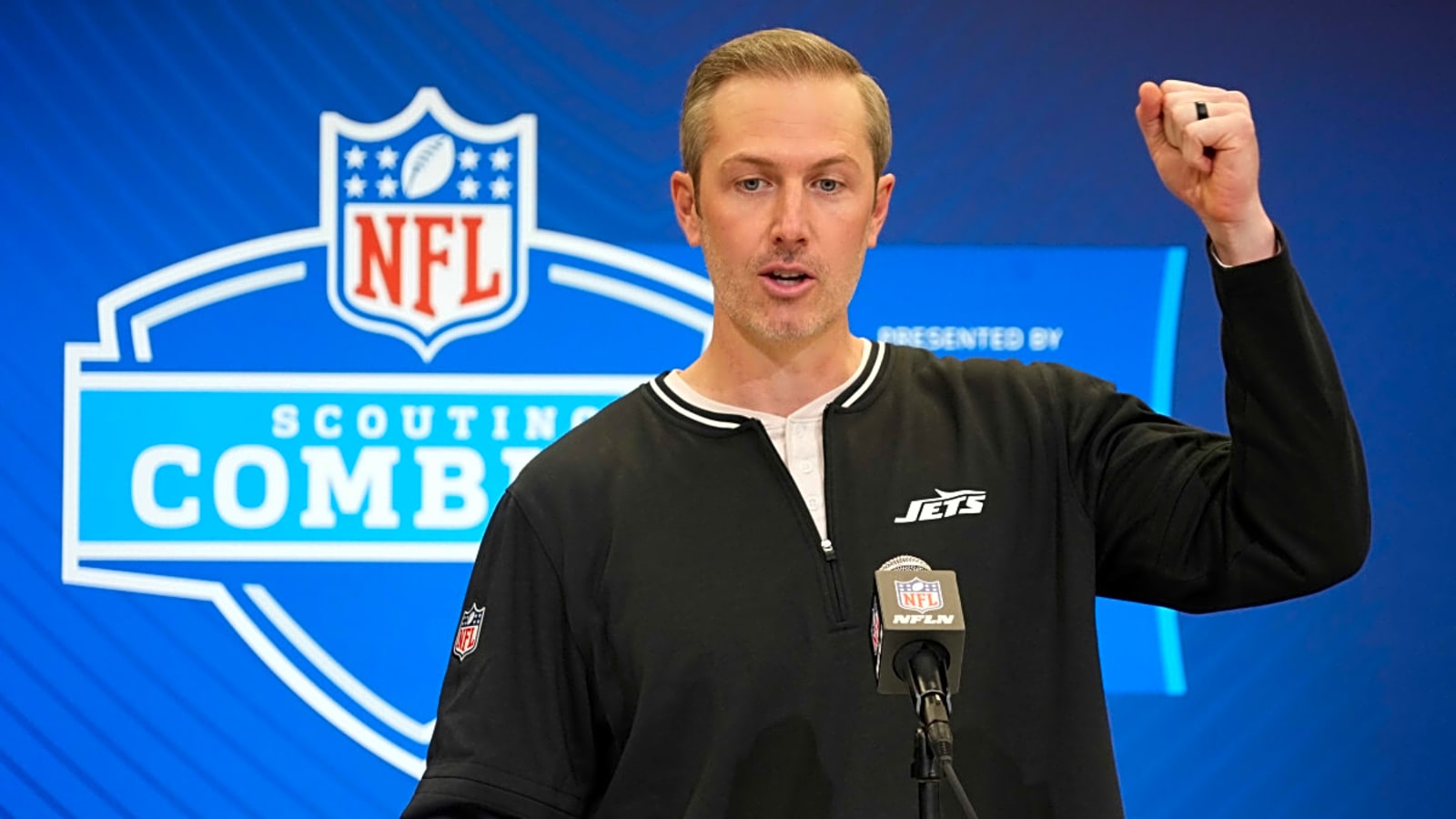 Hypothetical trade would have the Jets bringing in a former All-Pro that would change their season outlook