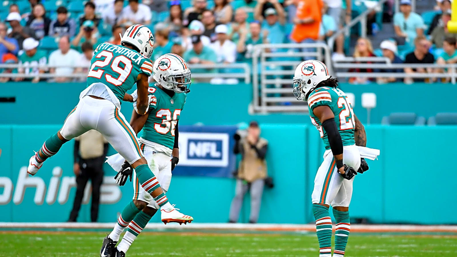 Miami Dolphins do a big favor for those who held onto the jersey of an old fan favorite