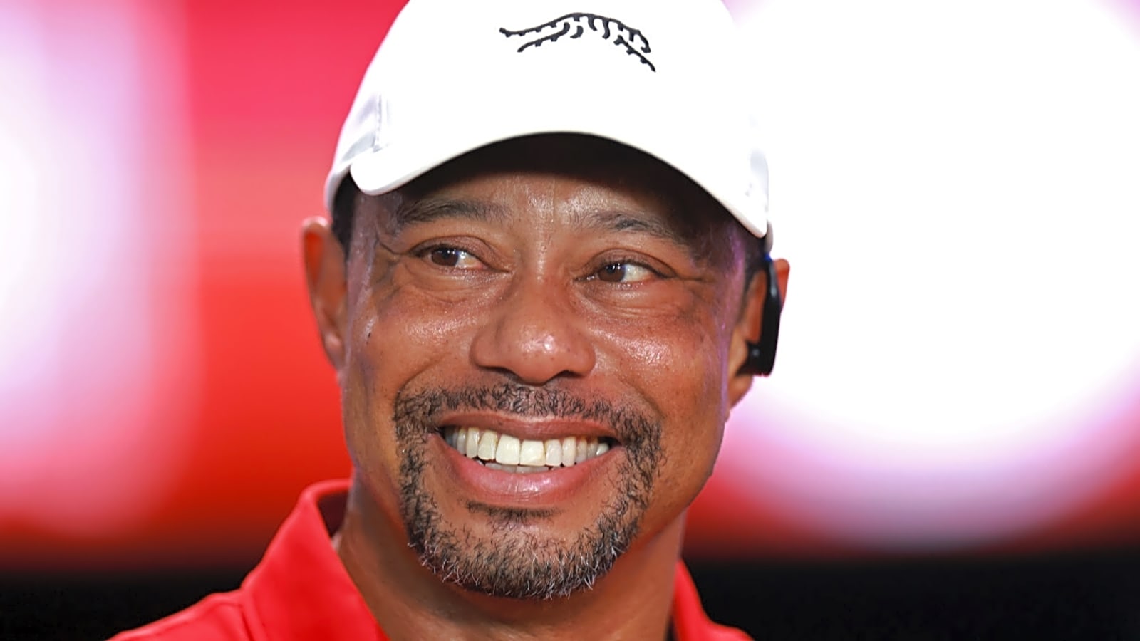 New Photo of Tiger Woods Has Golf World Buzzing