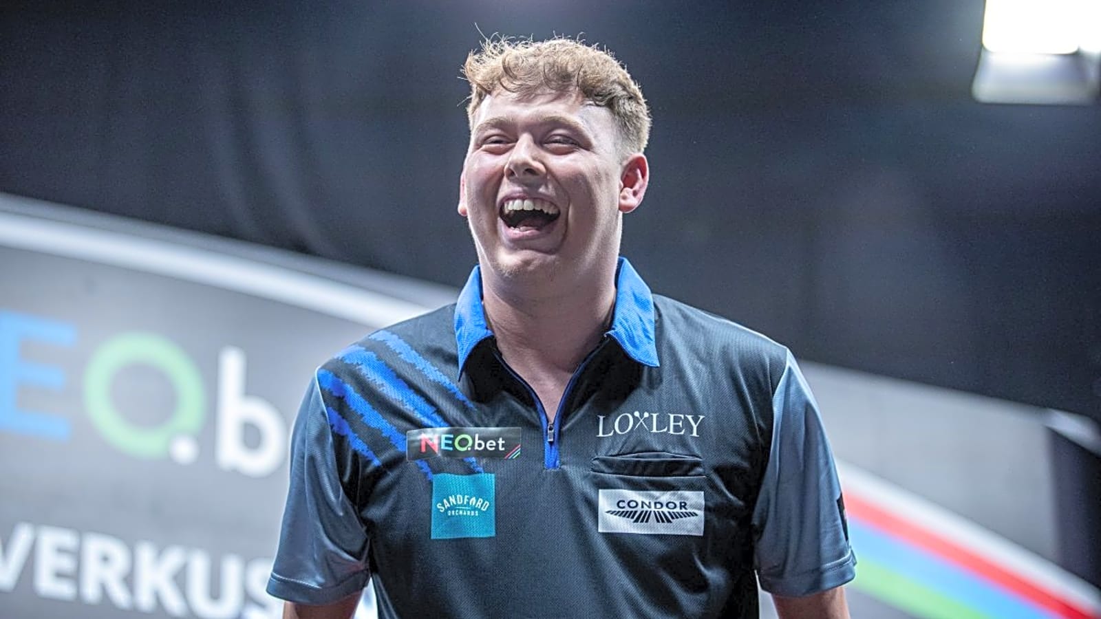Owen Bates&#39; shoes steal the show despite defeat against Van Gerwen