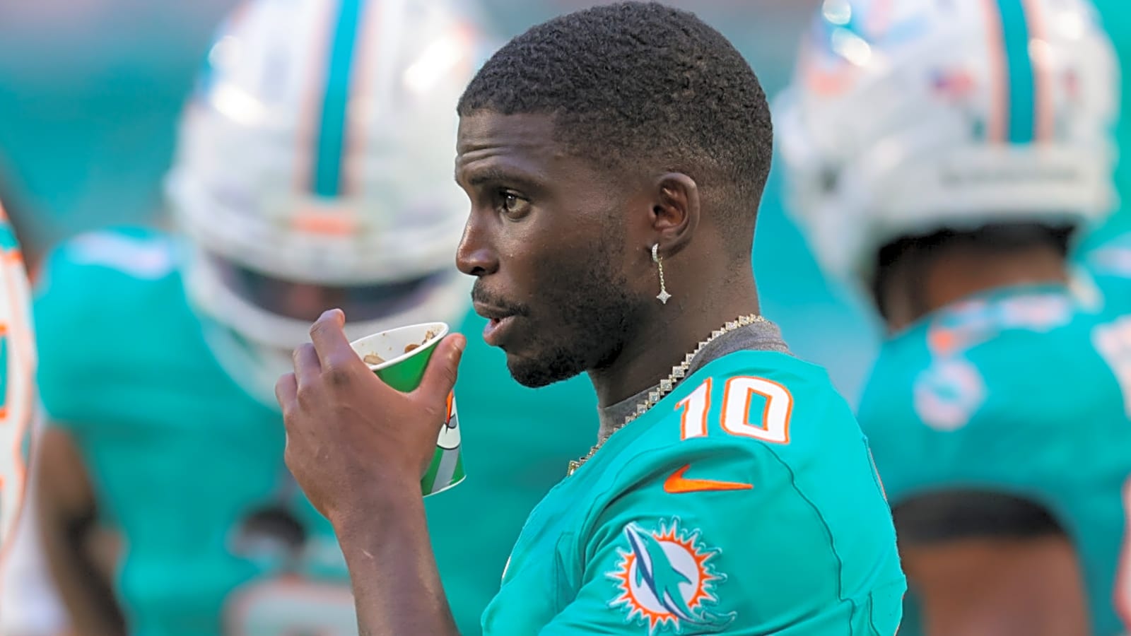 Former Dolphins Star Reveals Tyreek Hill&#39;s Admission After Injury Against Jets