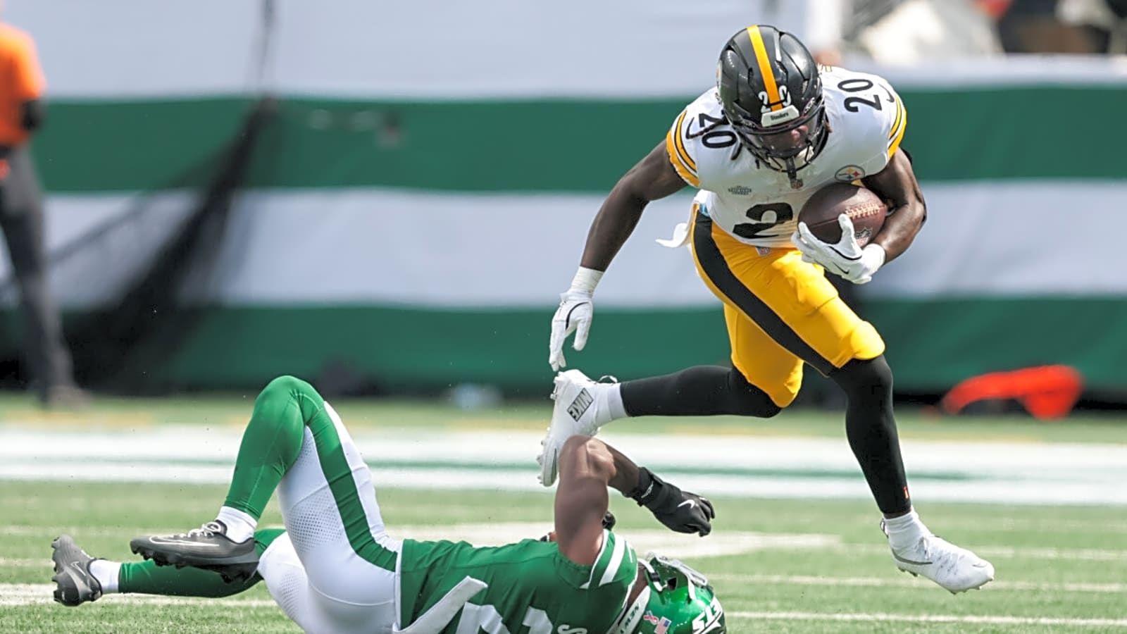 Steelers&#39; snap counts show that Roman Wilson has a long way to go, and Kaleb Johnson might already be in Mike Tomlin&#39;s dog house