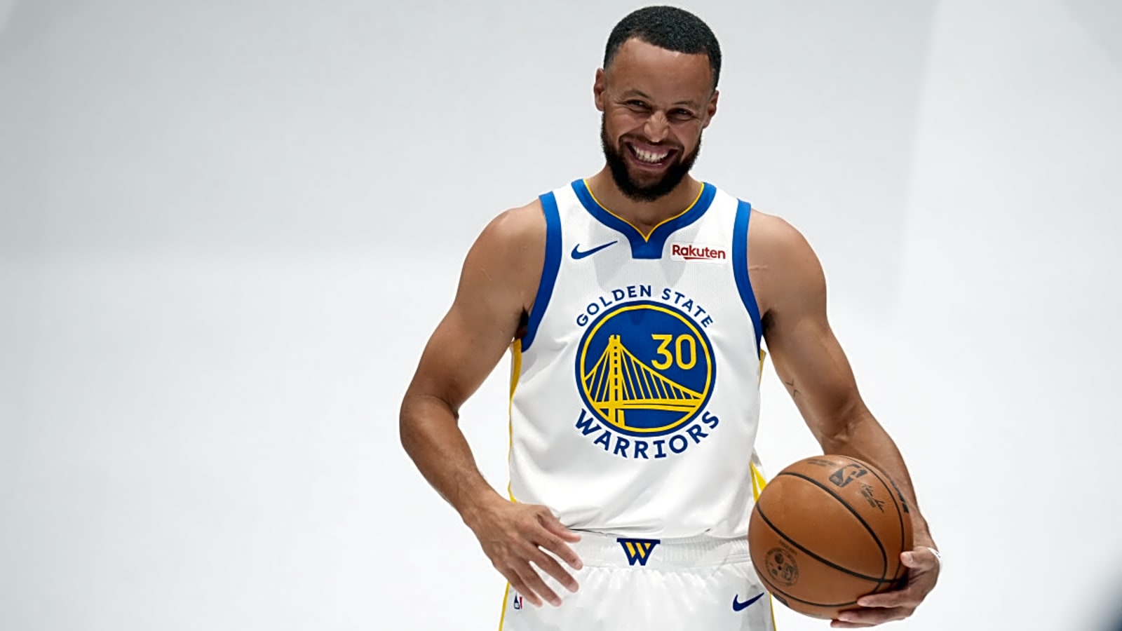 Steph Curry&#39;s Change in Physical Appearance Draws Attention