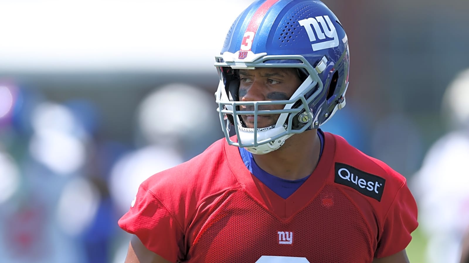 New York Giants QB Russell Wilson had dinner with a free agent during his visit with the team, and it seems to have been a hit