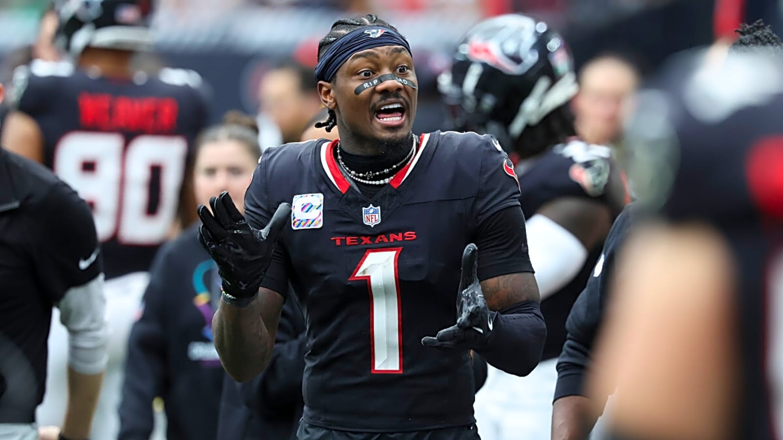 Stefon Diggs' Job With Patriots Could Be In Jeopardy After Disturbing Viral Video: Report