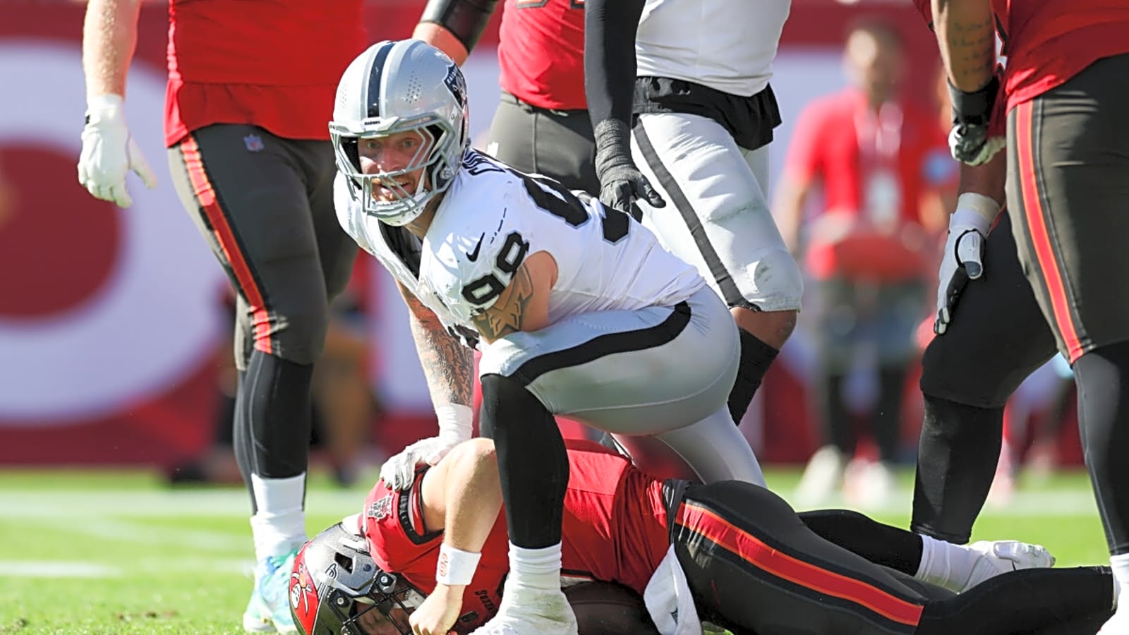 Maxx Crosby is showing Geno Smith something he's never seen every single day of Raiders OTAs