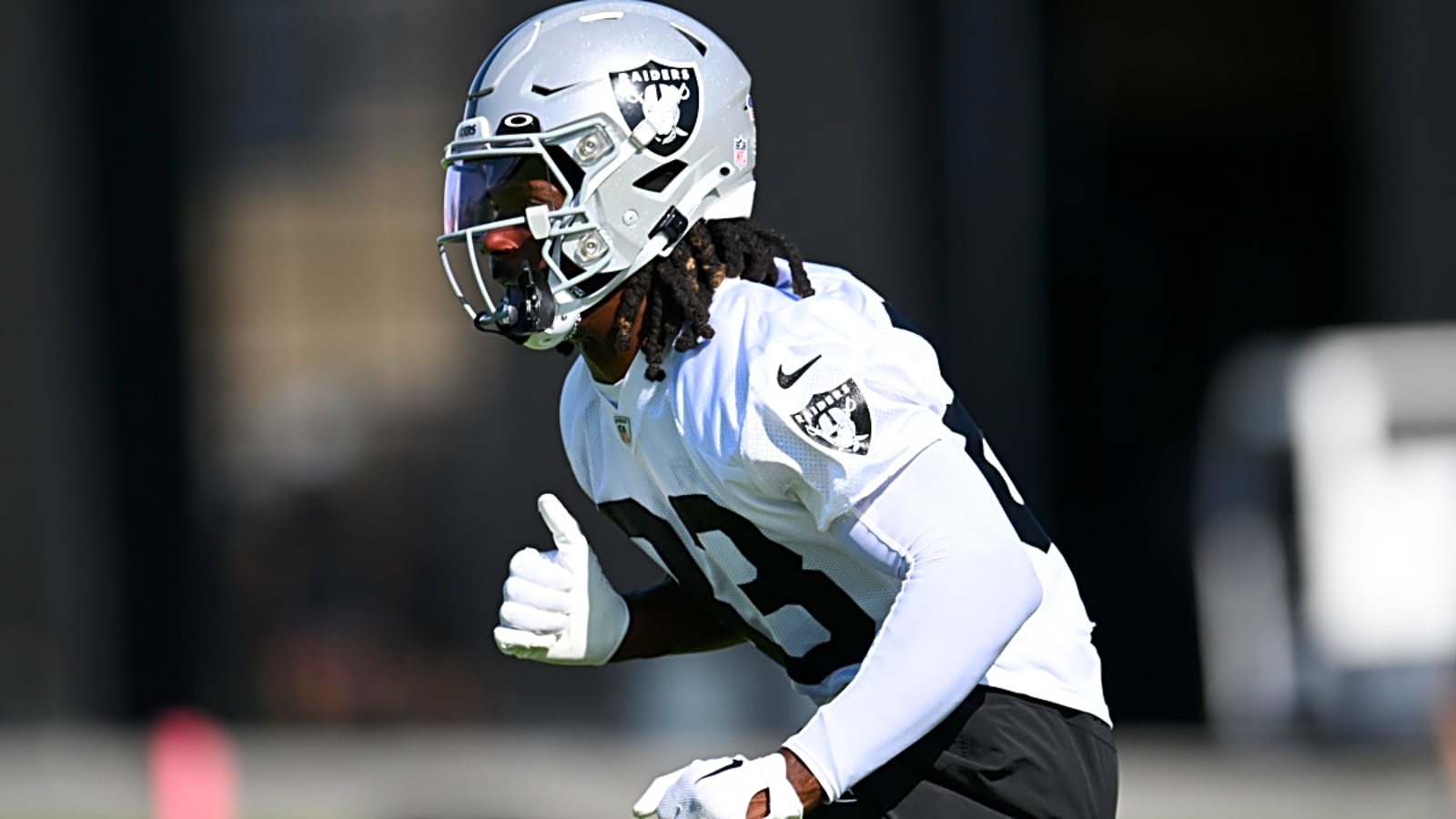 Recently Cut Raiders WR Signs Contract With AFC Contender