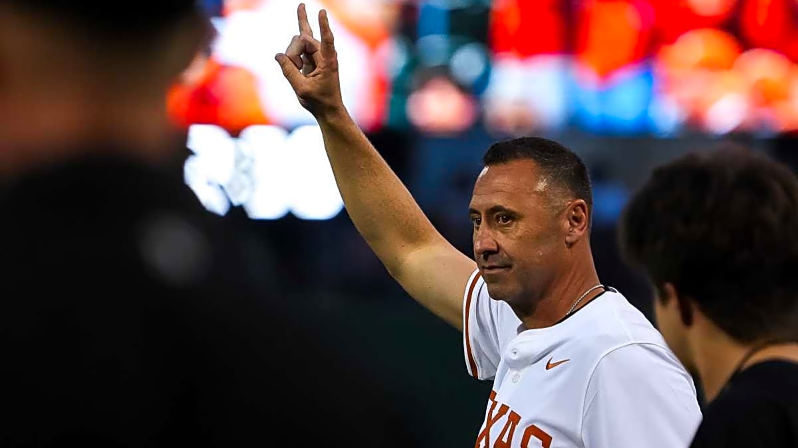 Texas Reportedly Has &#39;Work&#39; to Do to Land Son of Program Legend