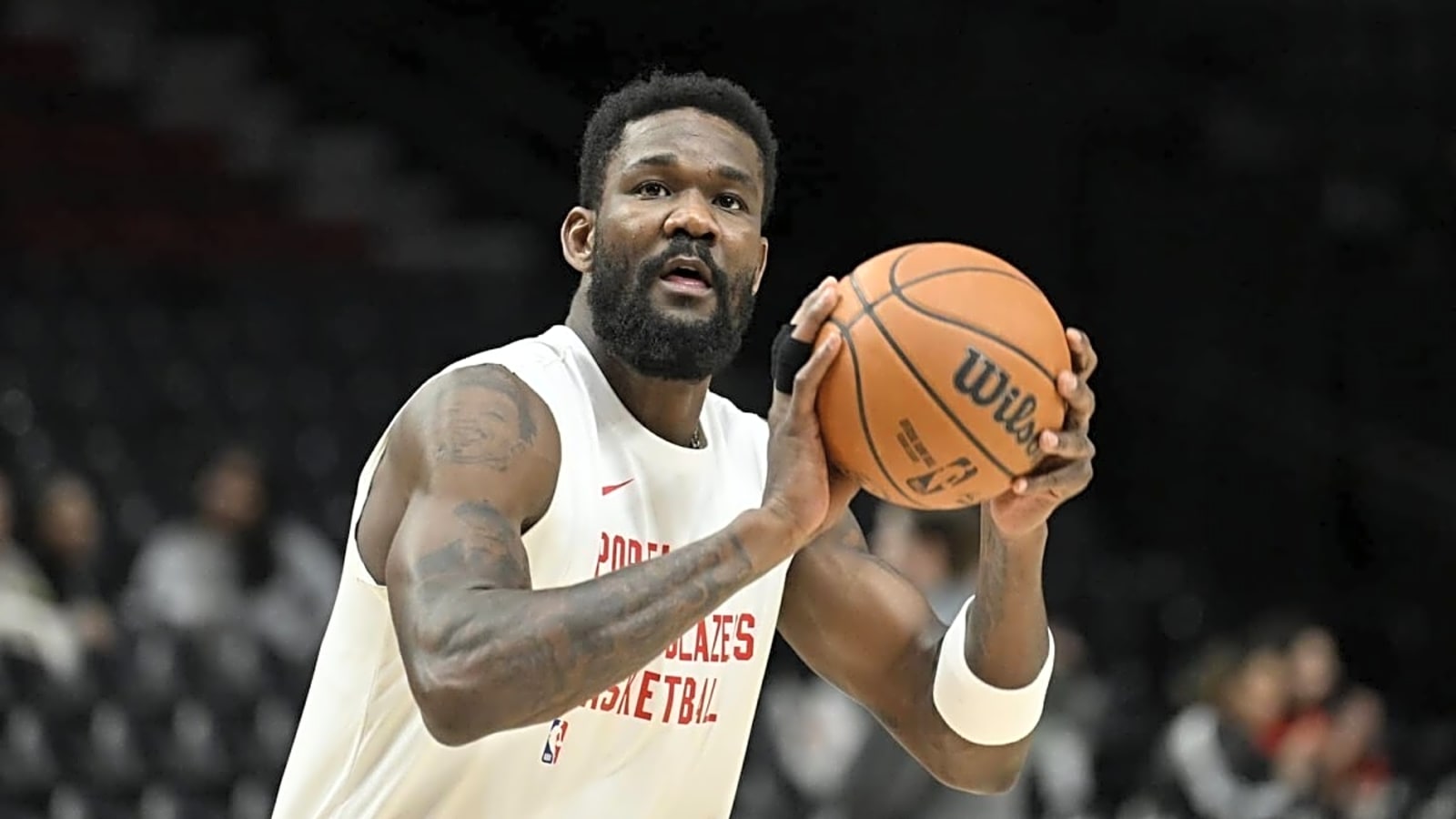 NBA Insider Believes Deandre Ayton’s Time With Lakers May Be His Last Real Chance