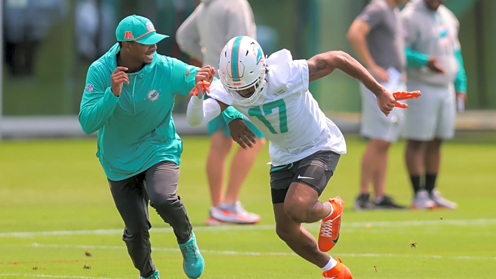 Jaylen Waddle Shares Thoughts on Dolphins’ Depleted Secondary
