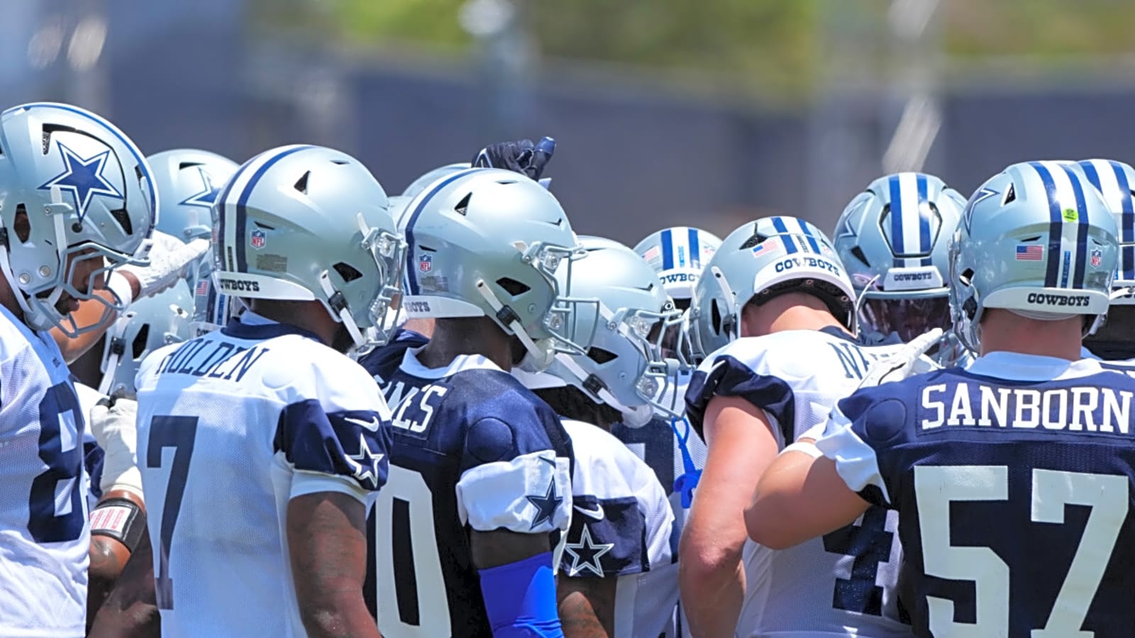 Cowboys Suggested to Make Ridiculous Top-10 Pick in 2026 NFL Mock Draft