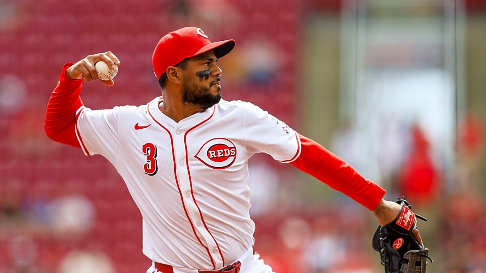 Reds Make Big Roster Announcement Ahead of Yankees Series