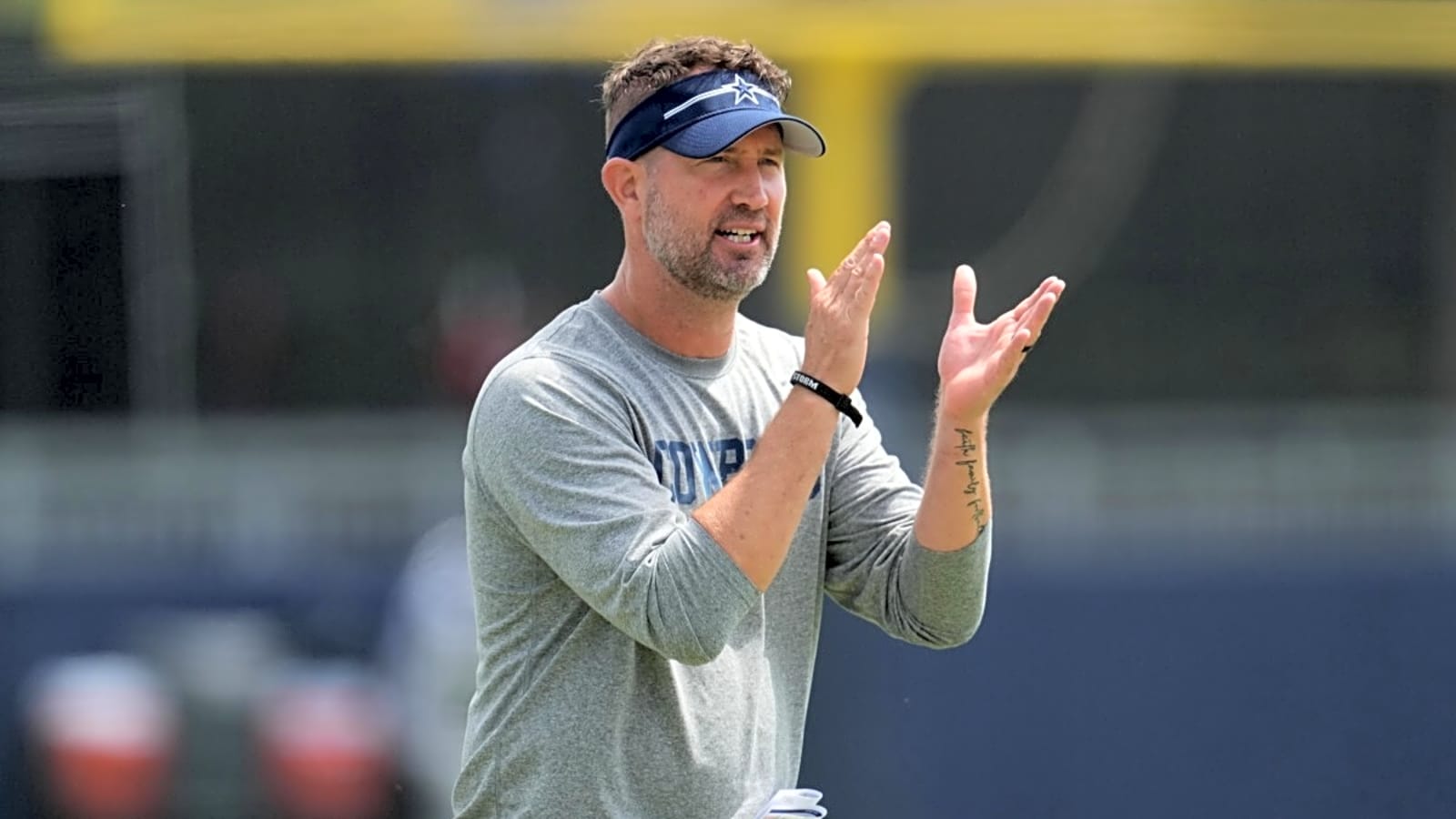 Dallas Cowboys are putting an All-Pro player due for a contract in a very uncomfortable position during initial practices