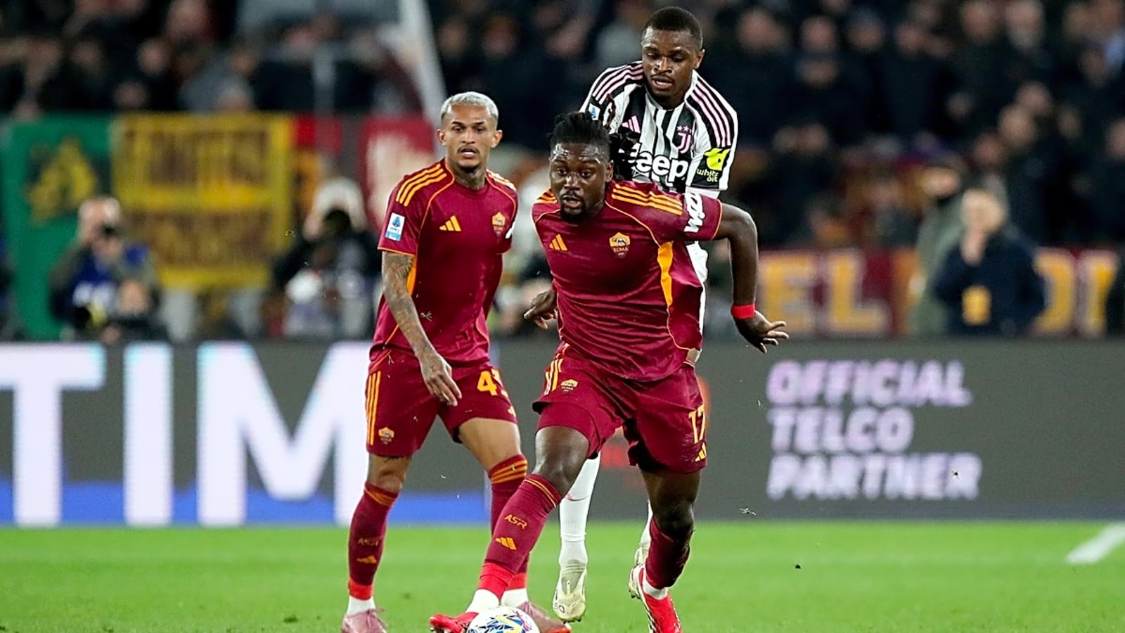 Arsenal continues to follow AS Roma midfielder