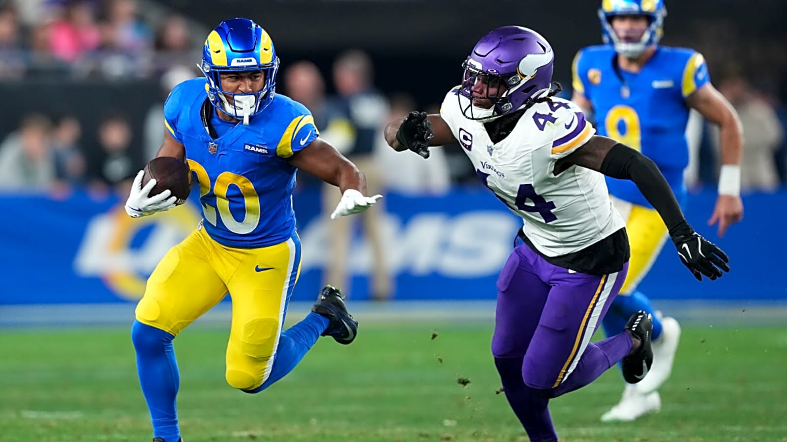 Kevin O&#39;Connell and Kwesi Adofo-Mensah send firm message about popular Vikings defender wanting new contract