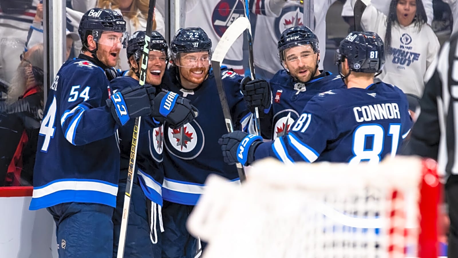 Jets Rebound in 5-3 Win Over Blues in Game 5