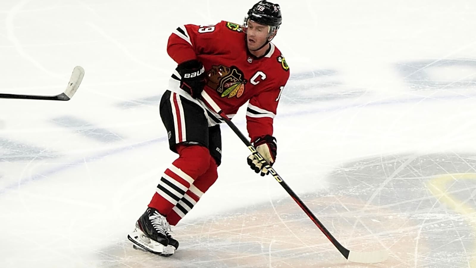 Blackhawks Send Jonathan Toews Message After Jets Signing