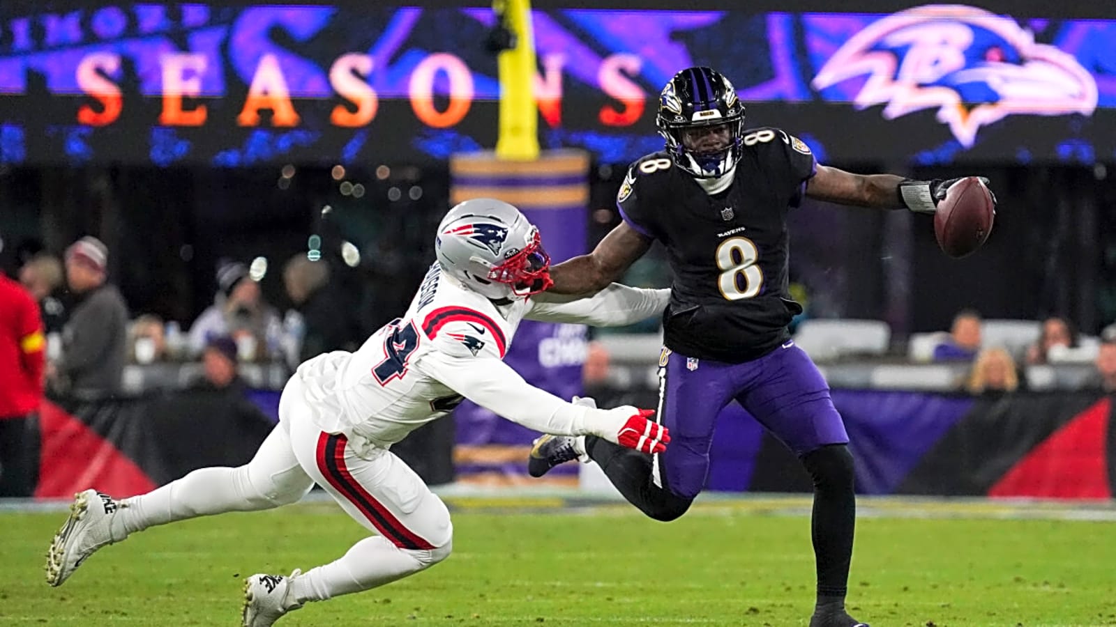New Ravens Coach Explains Hints at Lamar Jackson Plan for 2026