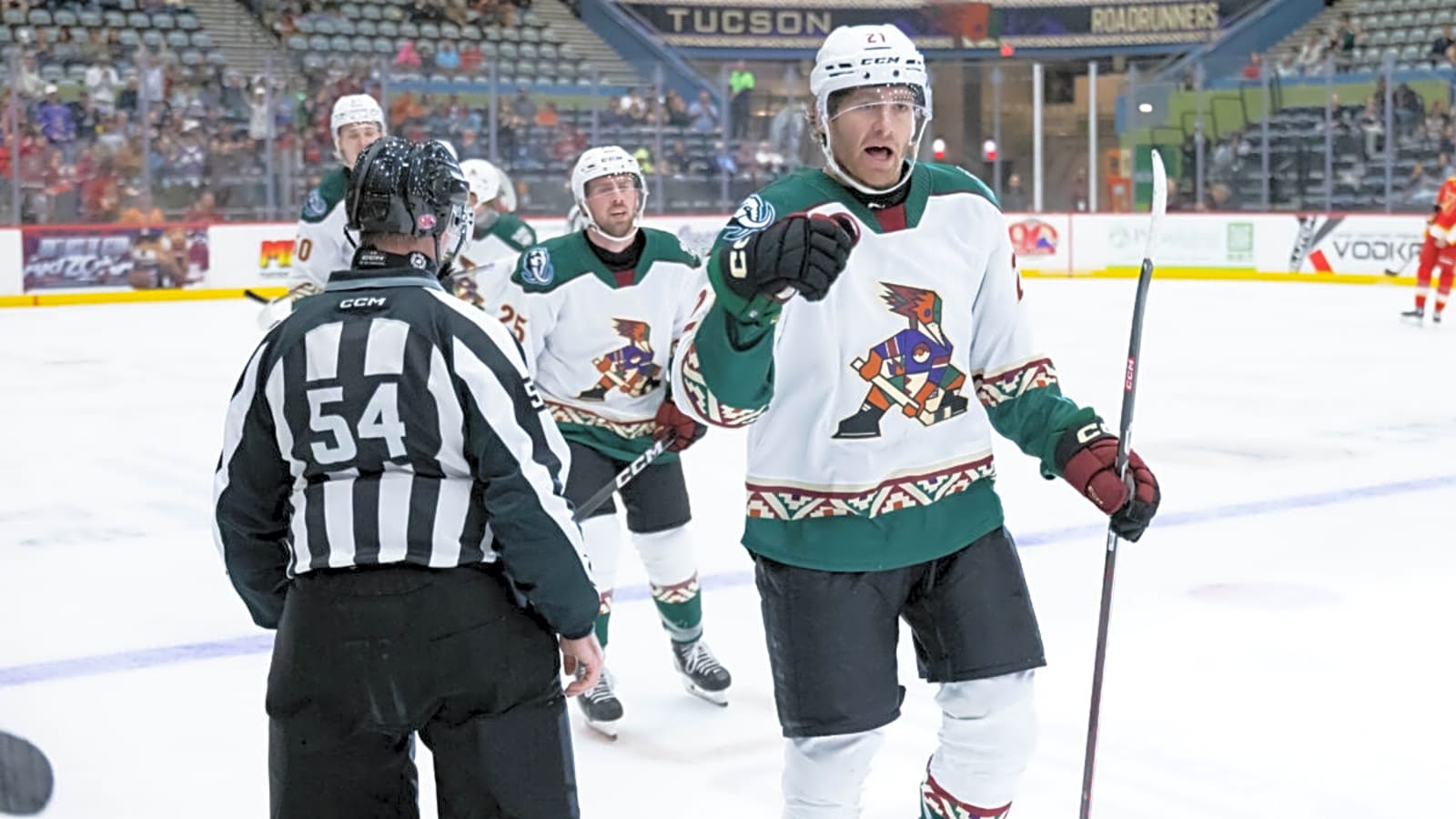 Mammoth’s Kevin Rooney Proving He Still Belongs In the NHL With Roadrunners