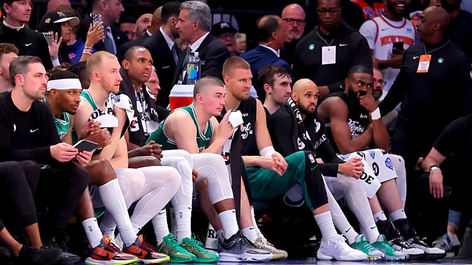 Spurs Not Expected to Trade for Celtics Star Despite Holding Exploratory Talks