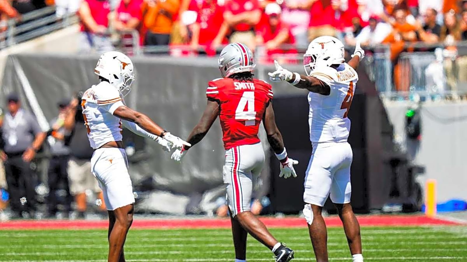 One Texas defender explains why he wrote Steve Sarkisian a note before the season opener versus Ohio State