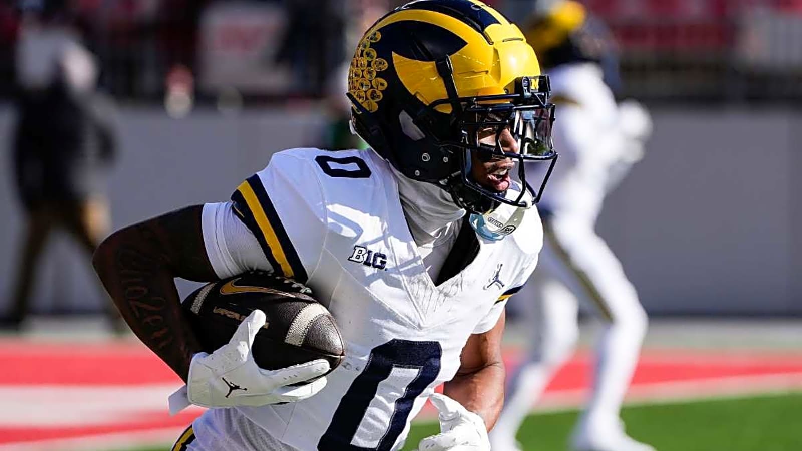 Michigan Wolverines and Sherrone Moore pushing to close the deal on elite two-way four star recruit ahead of August commitment