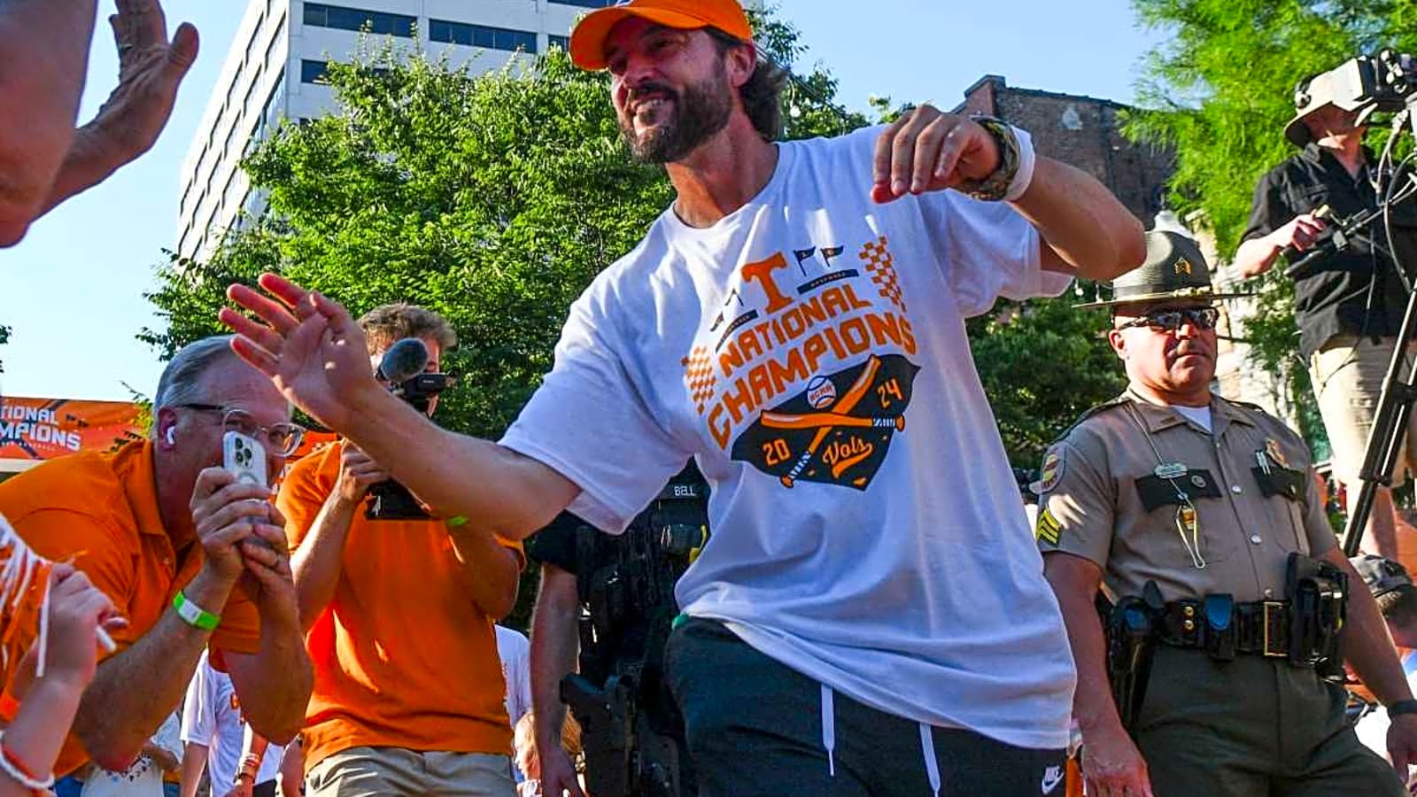 Tony Vitello rejoining event this month that will give the Tennessee Vols&#39; baseball program a lot of free and excellent publicity